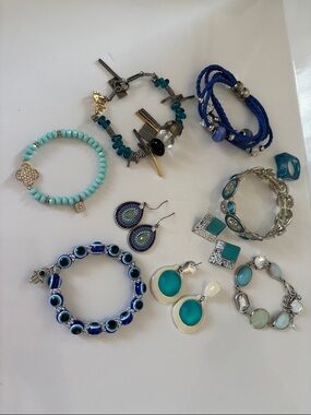 Mixed Blue & Turquoise Fashion Jewelry bundle #101